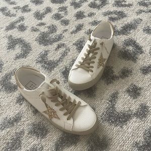 Star sneakers